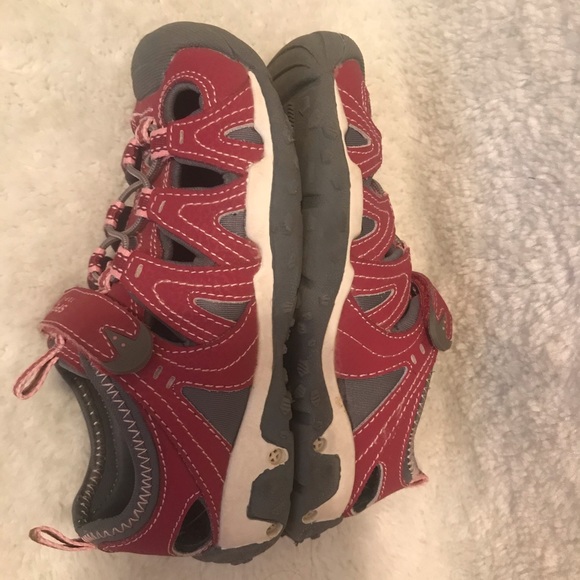 Little Kid/Girl Shoe/Sandal (Wet Tech Fish) - Picture 6 of 7